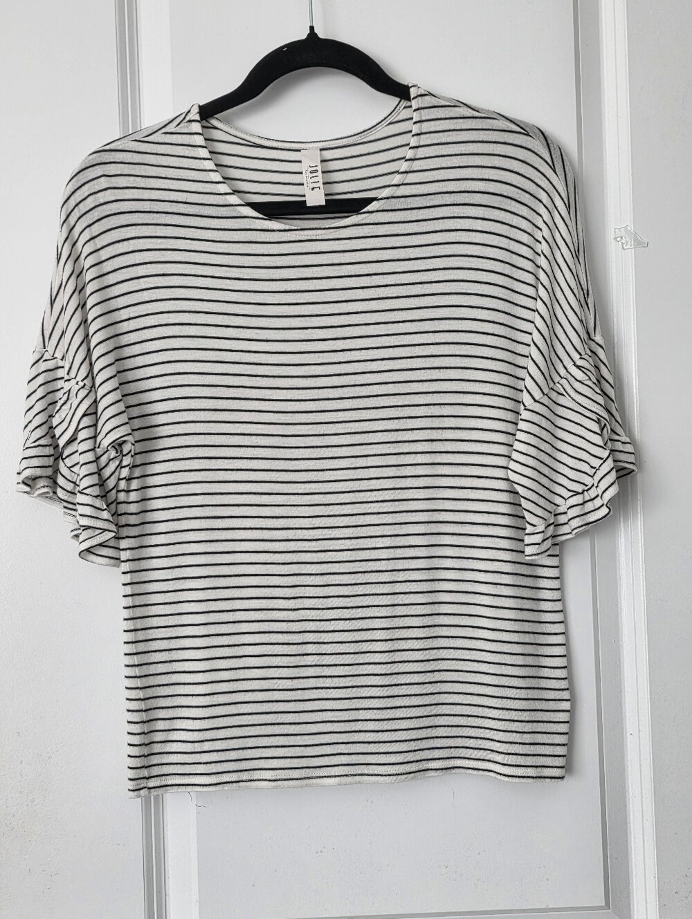 JOLIE Ruffle Sleeve Top Size Small